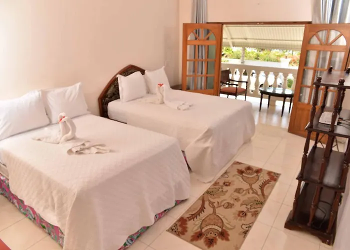 Chateau Margarita Ja Guest house Montego Bay