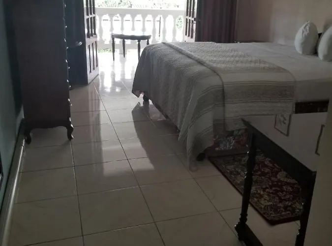 Guest house Chateau Margarita Ja 3*